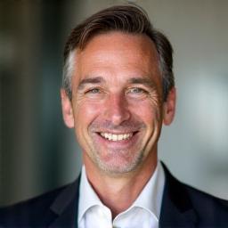 Photo de l'équipe : Jean-Luc Dubois, Directeur Artistique